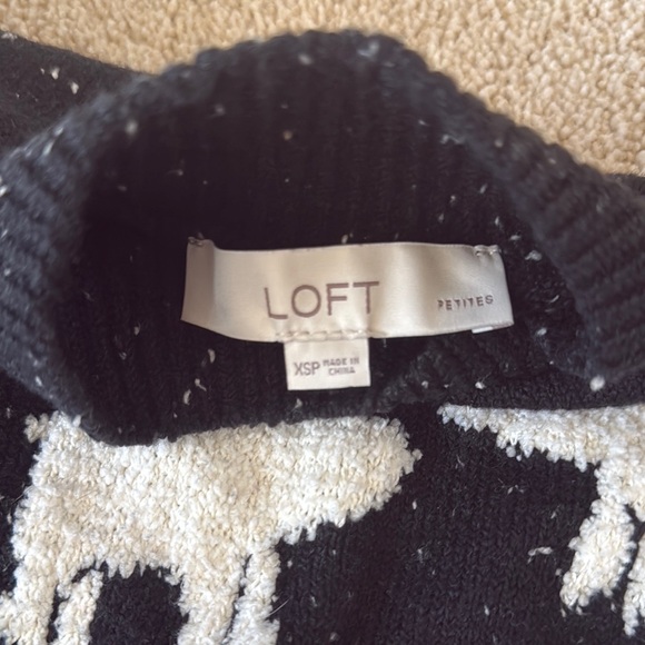 Black Sweater with Polar Bear Design - Picture 11 of 12